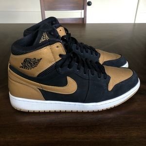 Air Jordan 1 Retro High Melo